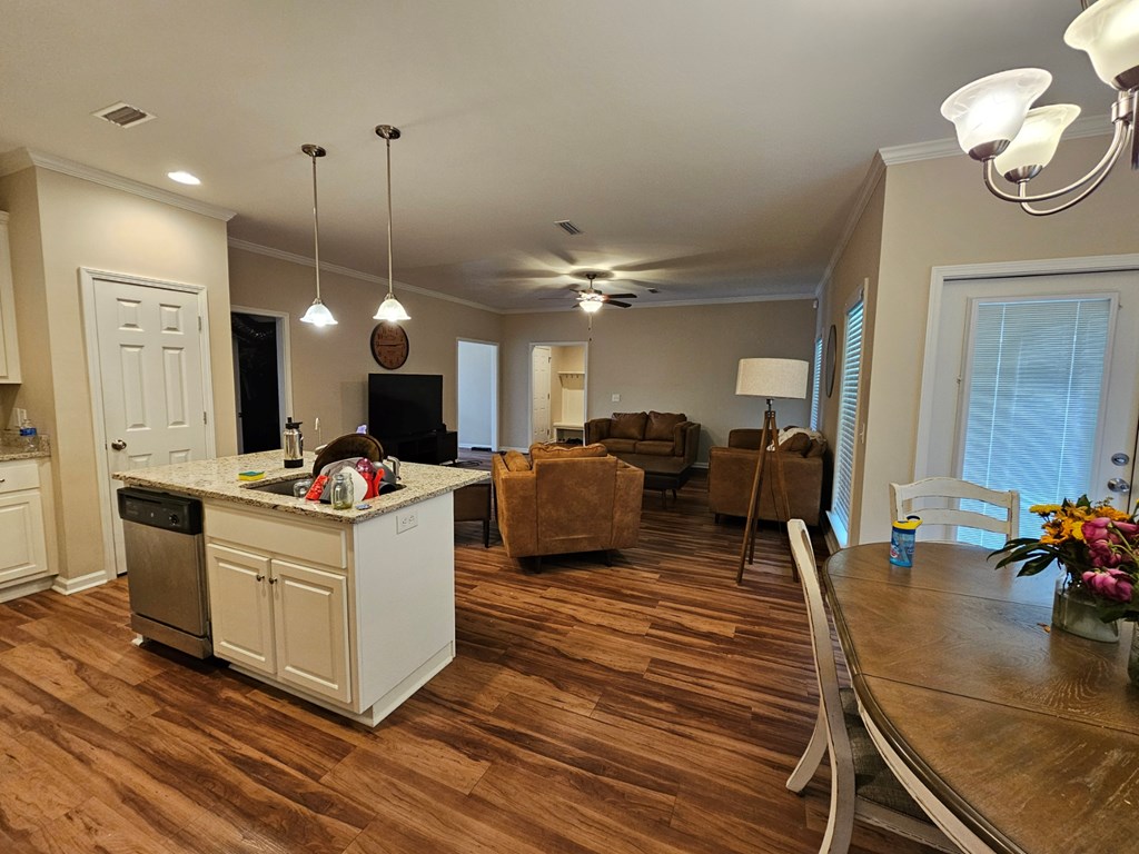 207 Pepperridge Road Dothan, AL 36301 - Photo 11 of 37