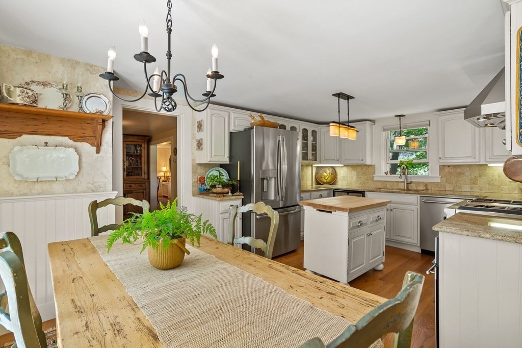 117 Broad Meadow Road Groton, MA 01450 - Photo 5 of 37 Gallery Image 5