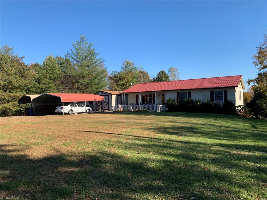 1817 Gold Hill Road Madison, NC 27025 - Photo 4 of 31