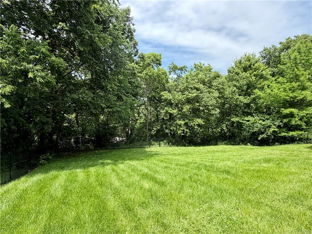 212 Northeast Hidden Ridge Lane Lee's Summit, MO 64064 - Photo 2 of 2