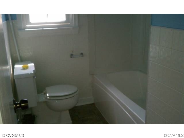 21243 Frog Level Road Ruther Glen, VA 22546 - Photo 8 of 12 Master Bath
