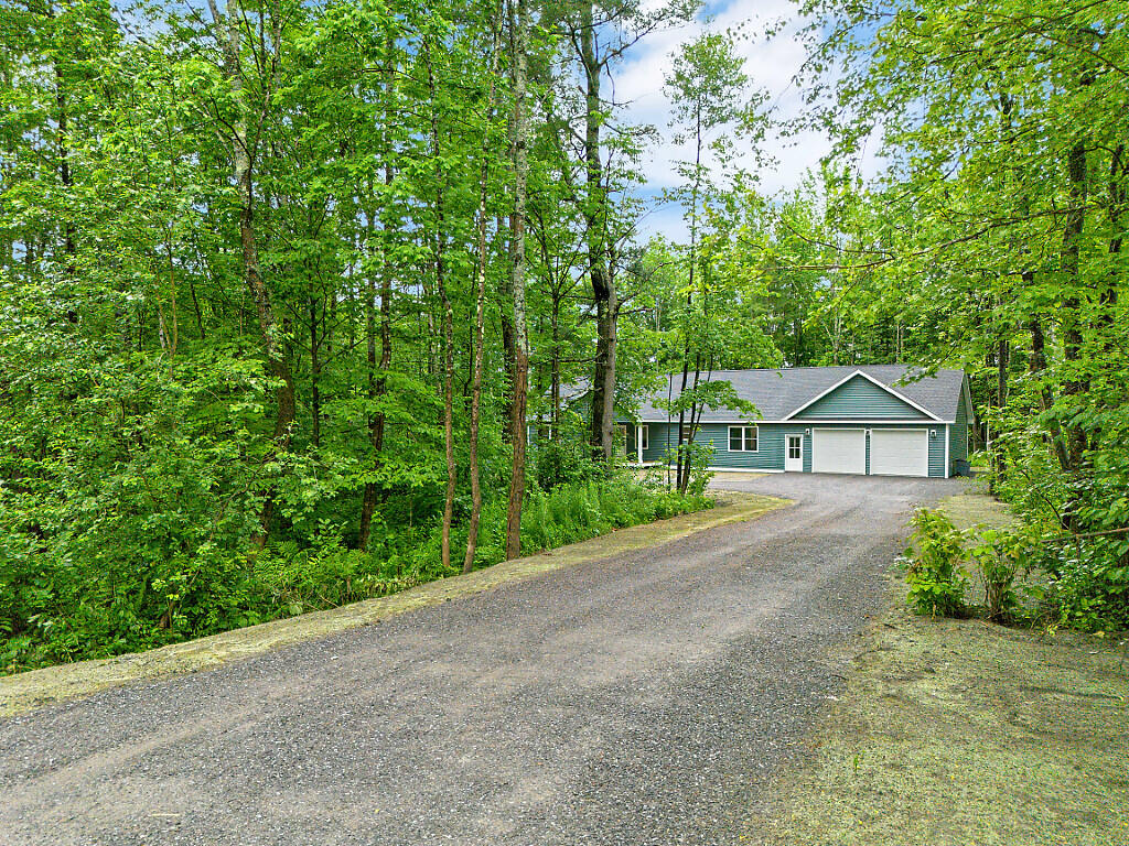 49 Lindsay Way Sidney, ME 04330 - Photo 3 of 62 1000014835
