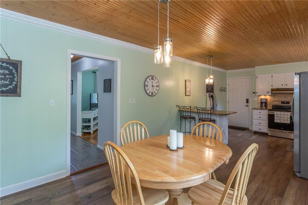 8537 Crown Point Road Indianapolis, IN 46278 - Photo 9 of 26 Gallery Image 9