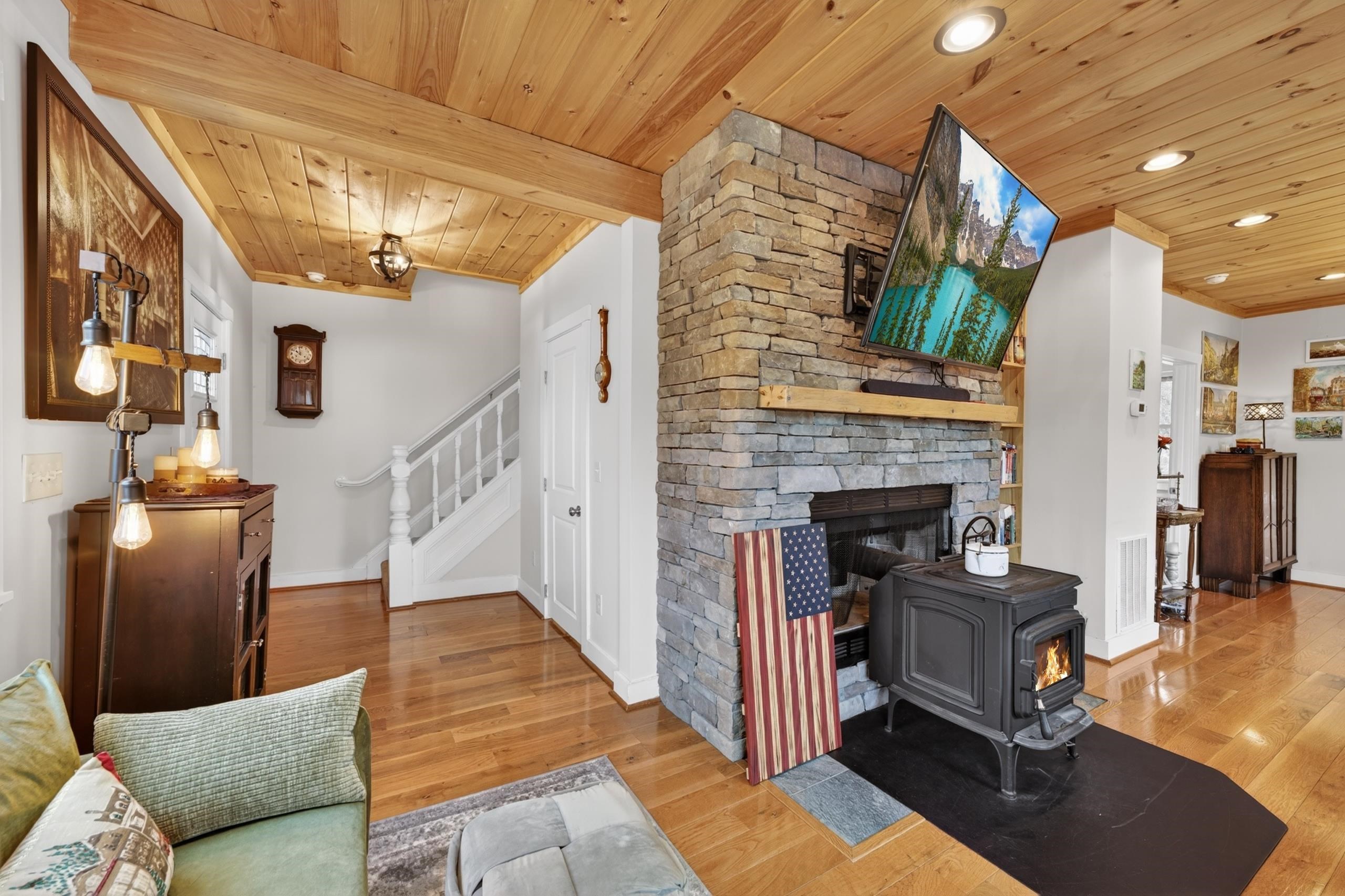14 Myrtle Street Whitefield, NH 03598 - Photo 16 of 46
