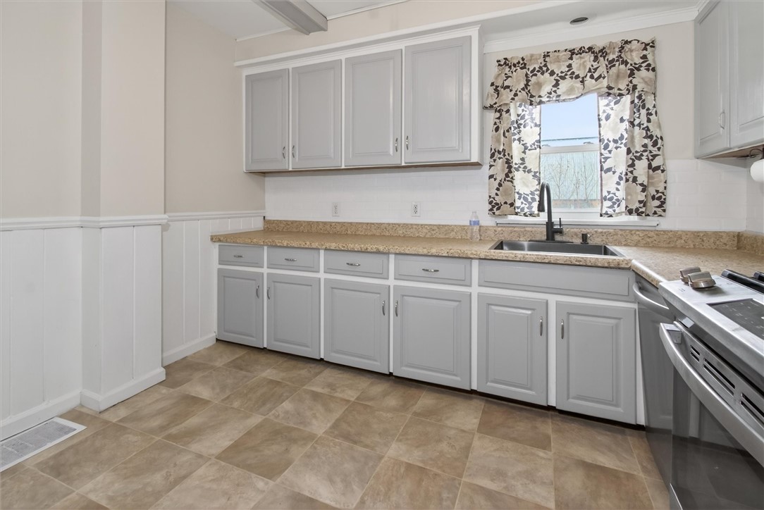 209 Cooper Street Arcadia, NY 14513 - Photo 27 of 50