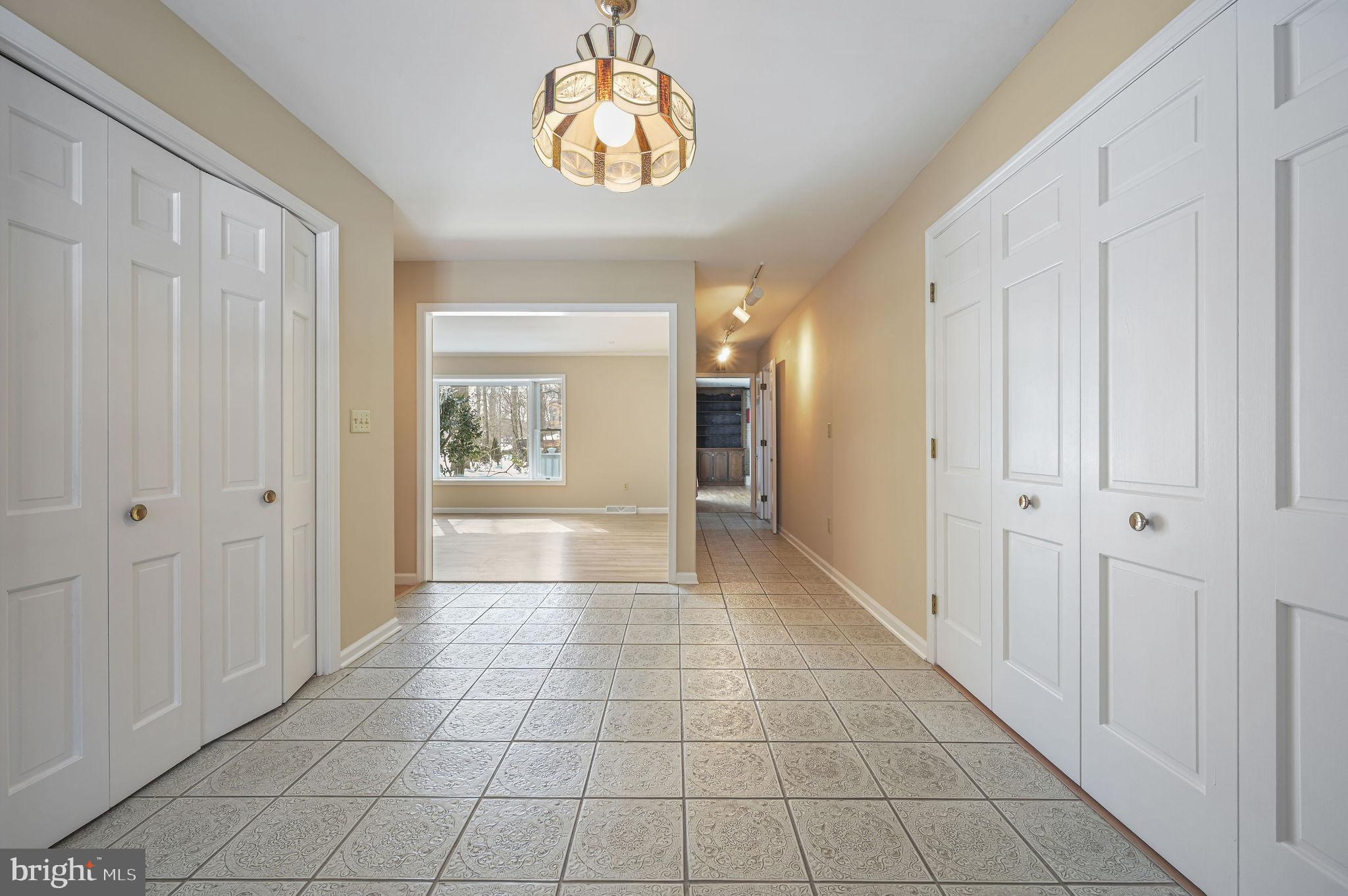 235 Carnoustie Road Dover, DE 19904 - Photo 17 of 43 Foyer