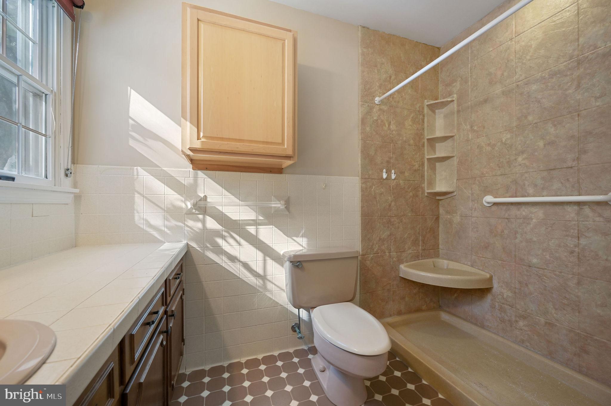 235 Carnoustie Road Dover, DE 19904 - Photo 32 of 43 Primary Bathroom