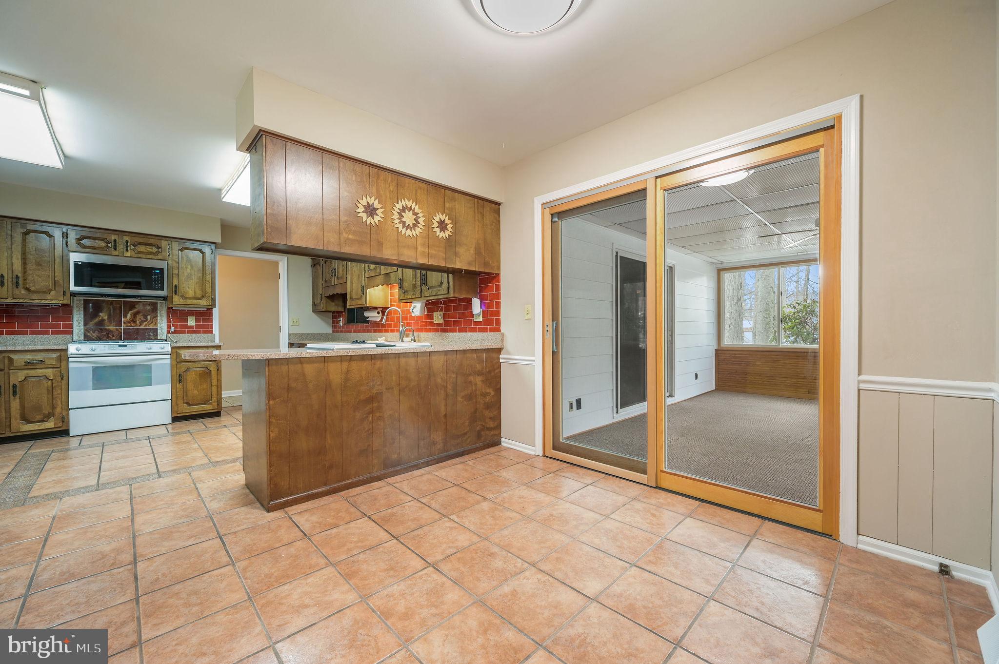 235 Carnoustie Road Dover, DE 19904 - Photo 7 of 43 Kitchen