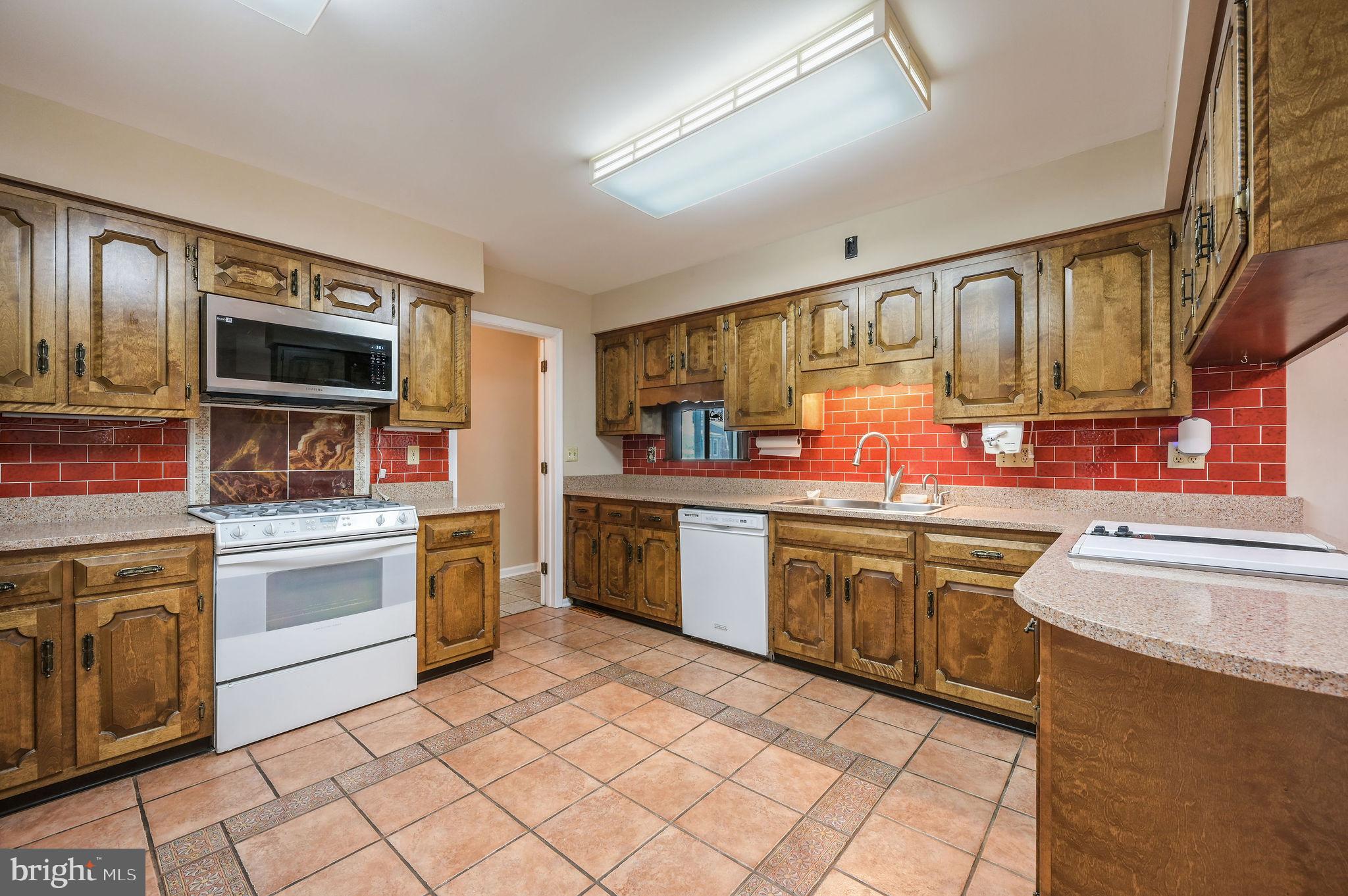 235 Carnoustie Road Dover, DE 19904 - Photo 10 of 43 Kitchen