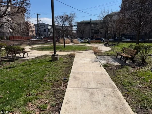 $2,650 | 90 Clinton Avenue, Unit 408, Newark, NJ 07114