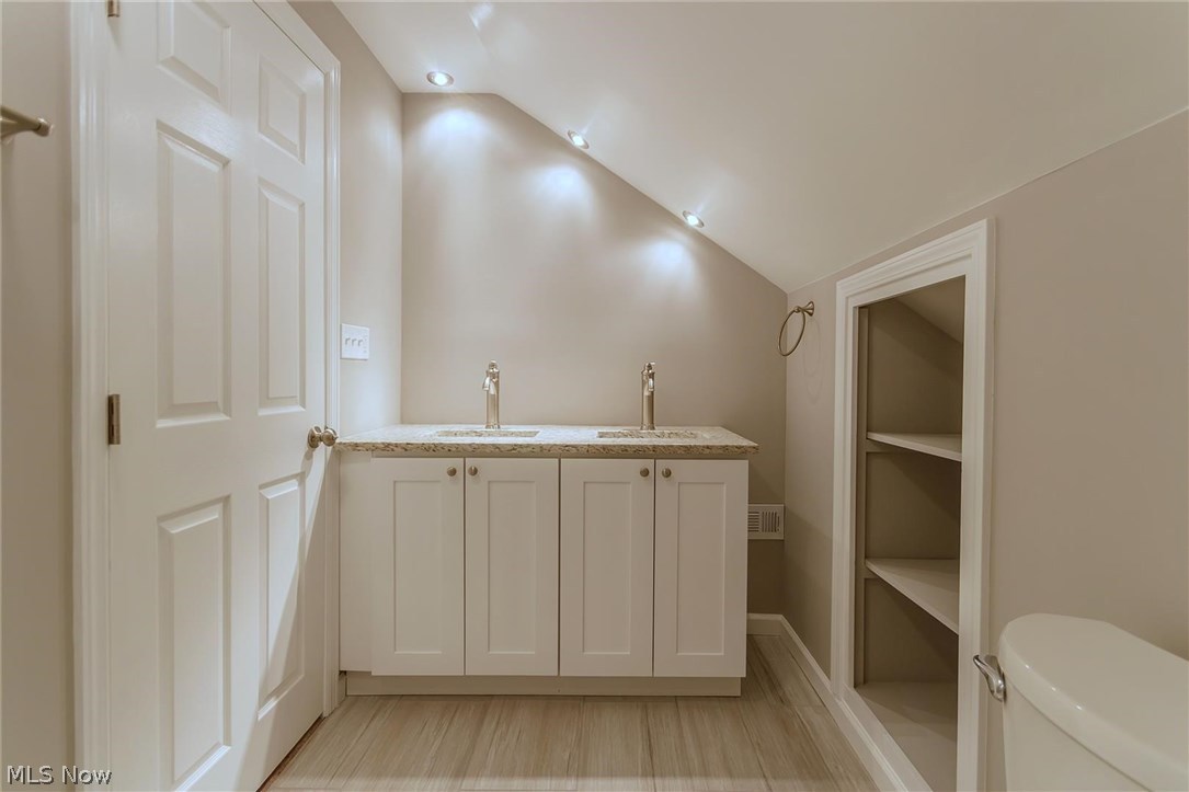 23440 Duffield Road Beachwood, OH 44122 - Photo 21 of 27 Gallery Image 21