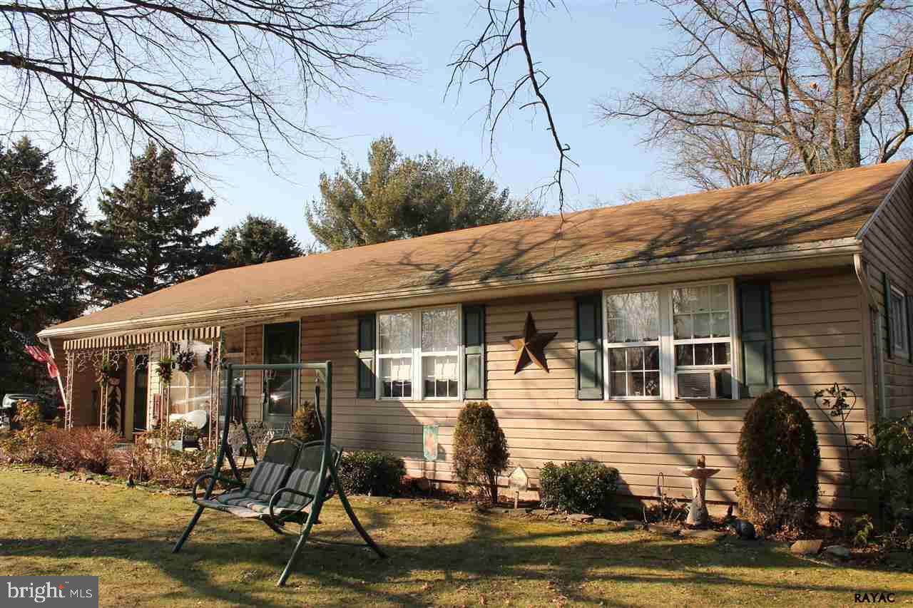8229 Orchard Road Thomasville, PA 17364 - Photo 1 of 29 Gallery Image 1