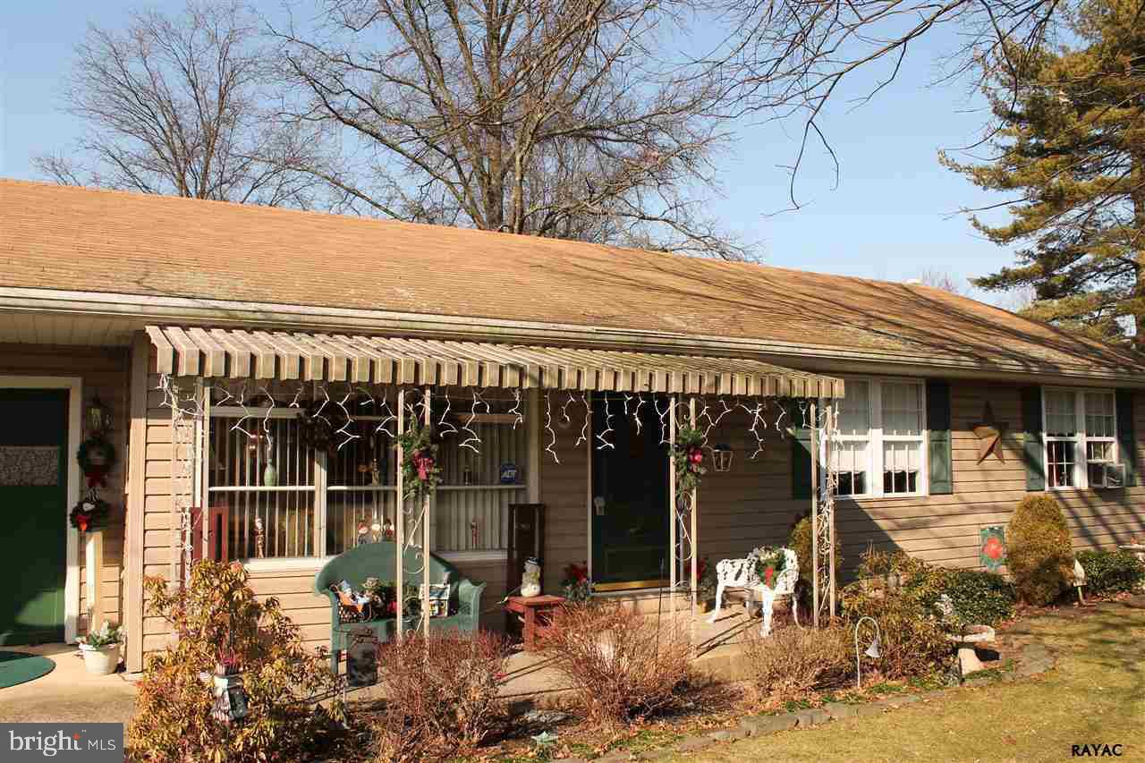 8229 Orchard Road Thomasville, PA 17364 - Photo 2 of 29 Gallery Image 2