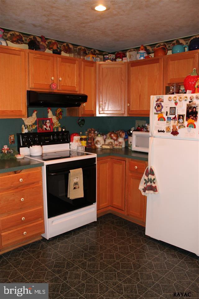 8229 Orchard Road Thomasville, PA 17364 - Photo 11 of 29 Gallery Image 11