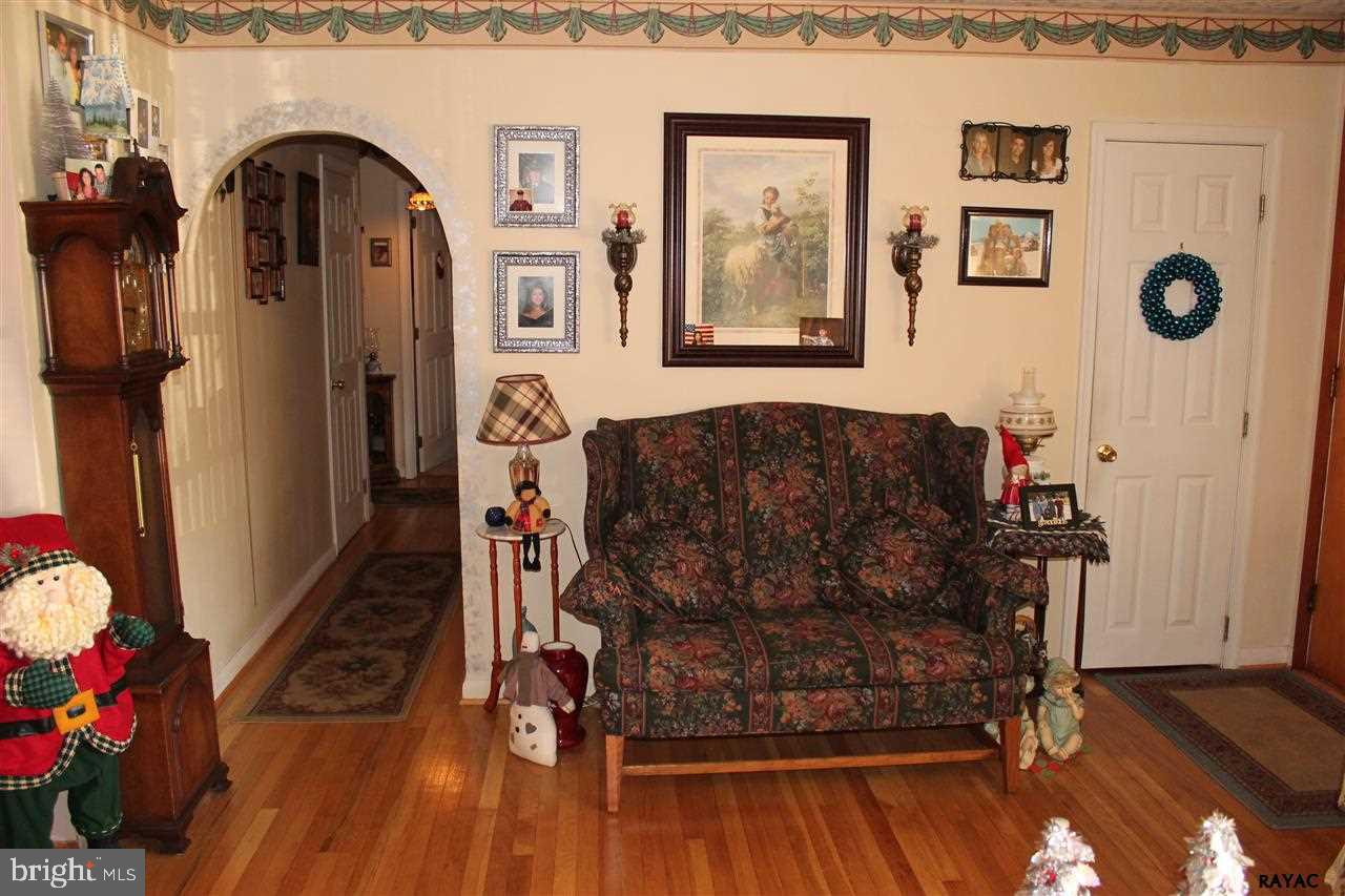 8229 Orchard Road Thomasville, PA 17364 - Photo 13 of 29 Gallery Image 13