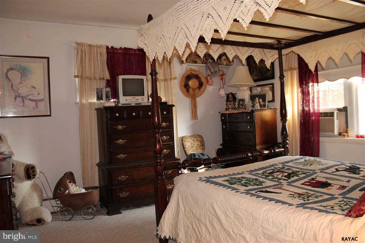8229 Orchard Road Thomasville, PA 17364 - Photo 16 of 29 Gallery Image 16