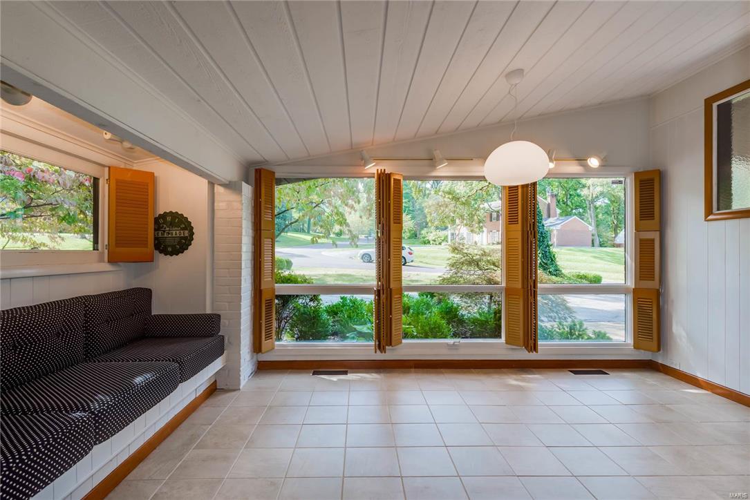 9897 Copper Hill Road Ladue, MO 63124 - Photo 13 of 28 Gallery Image 13