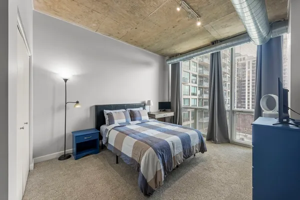 $399,900 | 1305 South Michigan Avenue, Unit 712, Chicago, IL 60605