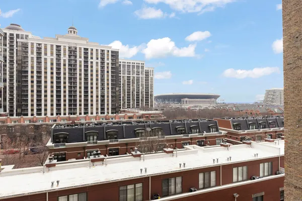 $399,900 | 1305 South Michigan Avenue, Unit 712, Chicago, IL 60605