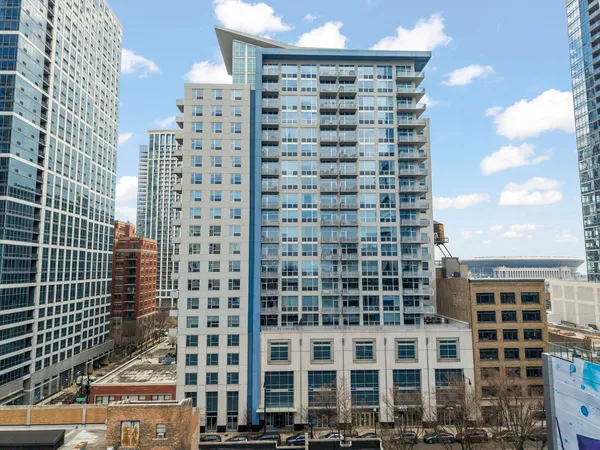 $399,900 | 1305 South Michigan Avenue, Unit 712, Chicago, IL 60605
