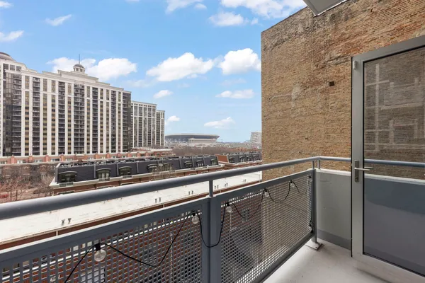 $399,900 | 1305 South Michigan Avenue, Unit 712, Chicago, IL 60605
