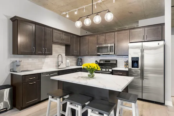 $399,900 | 1305 South Michigan Avenue, Unit 712, Chicago, IL 60605