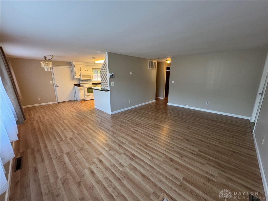 3645 Endover Road Dayton, OH 45439 - Photo 4 of 25 Gallery Image 4