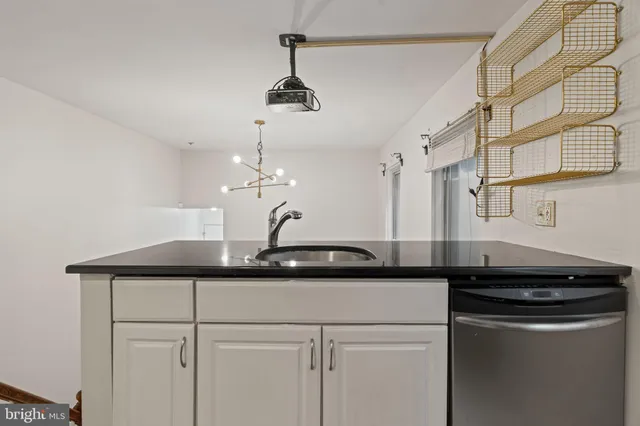 $275,000 | 1828-00 Green Street, Unit 1R, Philadelphia, PA 19130