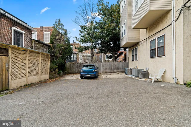 $275,000 | 1828-00 Green Street, Unit 1R, Philadelphia, PA 19130