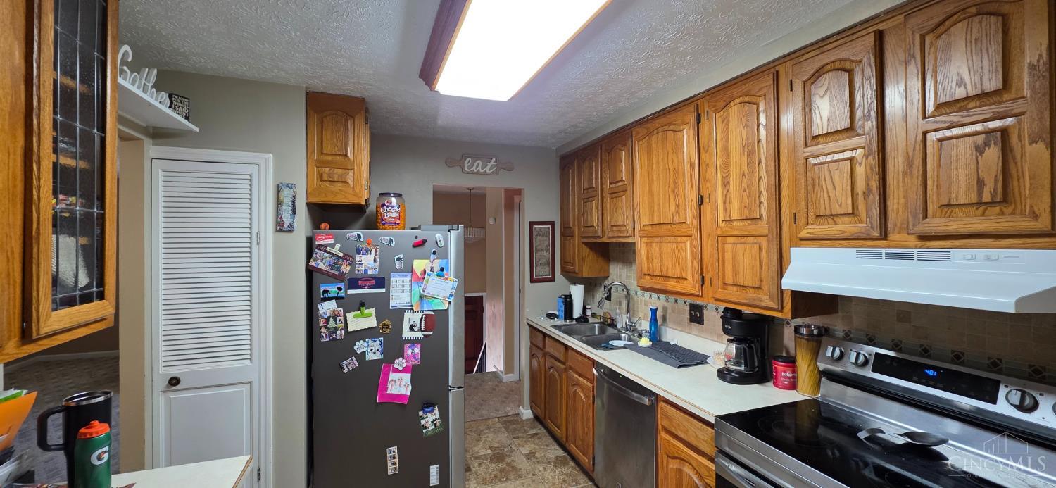 6566 Ripplewood Lane Cincinnati, OH 45230 - Photo 6 of 24