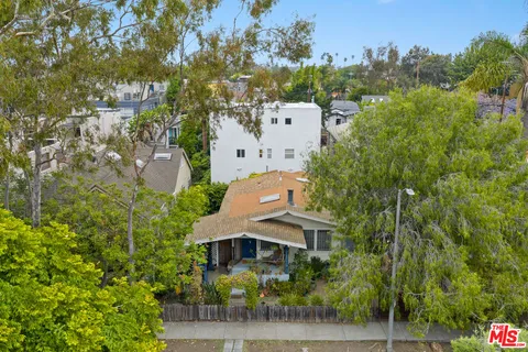 $2,100,000 | 563 Westminster Avenue, Venice, CA 90291