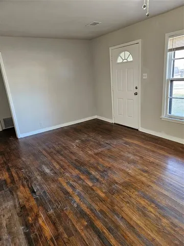 $1,200 | 2221 North Shannon Street, Sherman, TX 75092