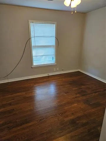 $1,200 | 2221 North Shannon Street, Sherman, TX 75092