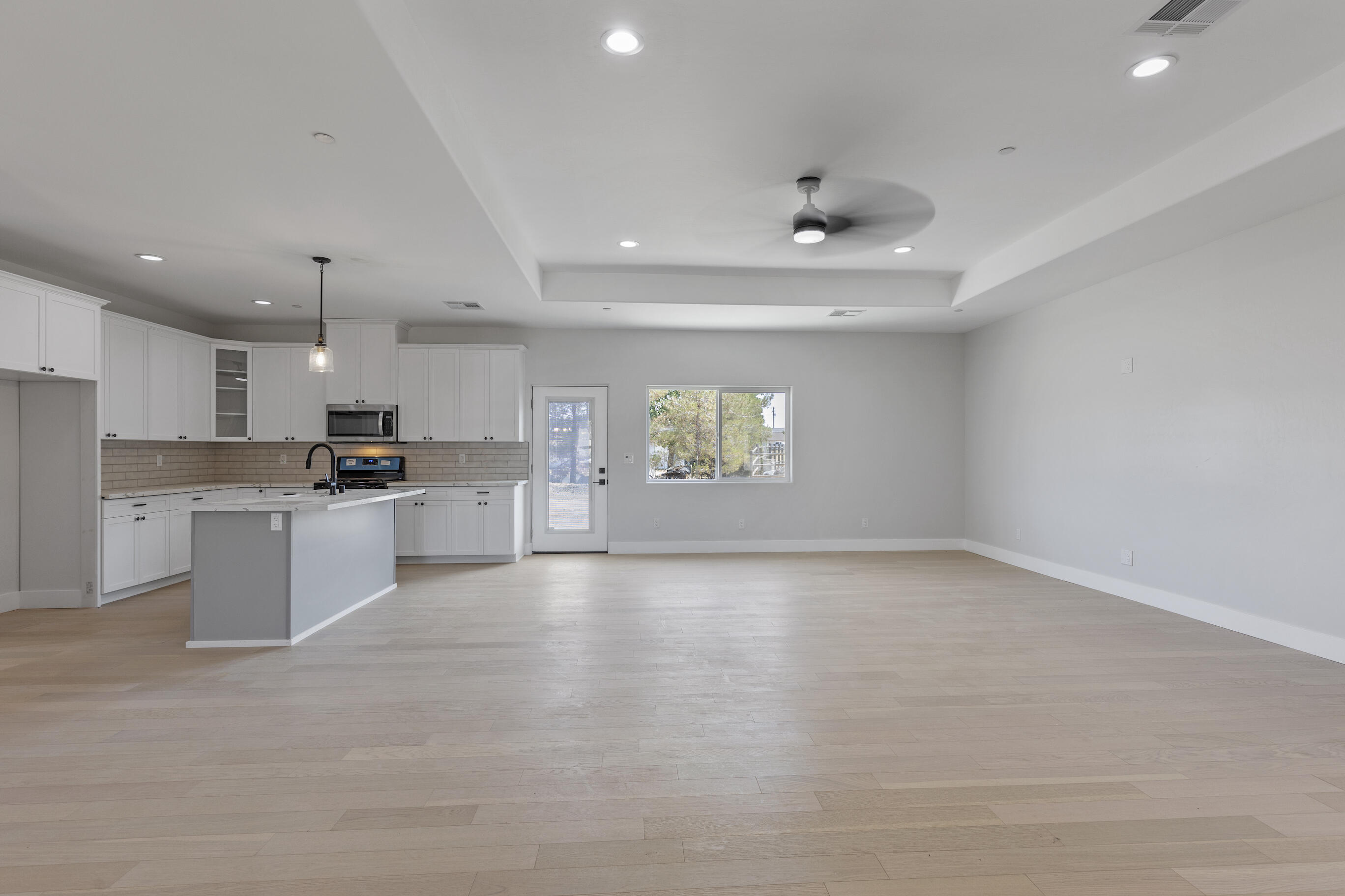 18370 Wrangler Way Tehachapi, CA 93561 - Photo 8 of 32 6Y9A3918