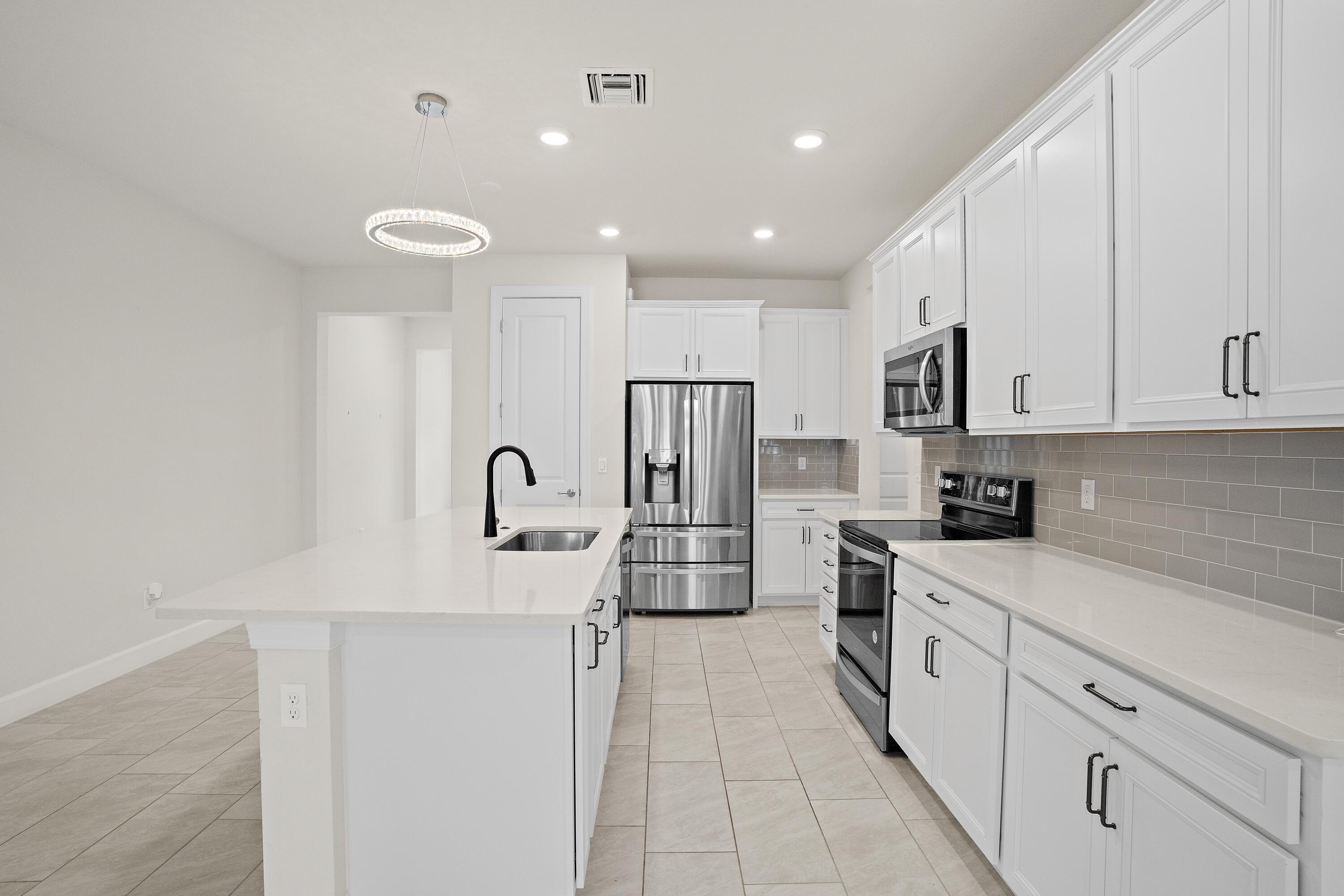 1866 Southeast Tarni Way Stuart, FL 34996 - Photo 13 of 58 1866 SE Tarni Way