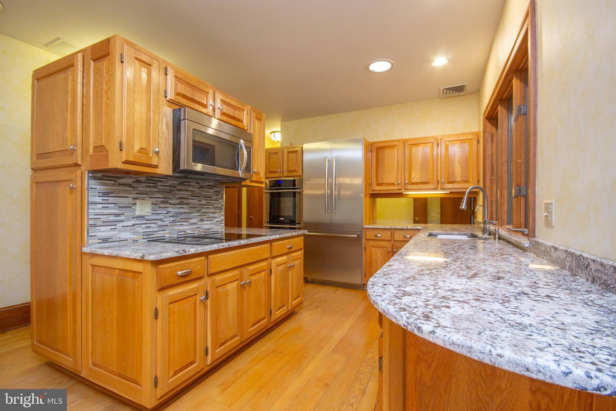221 Stoopville Road Newtown, PA 18940 - Photo 11 of 60 Kitchen
