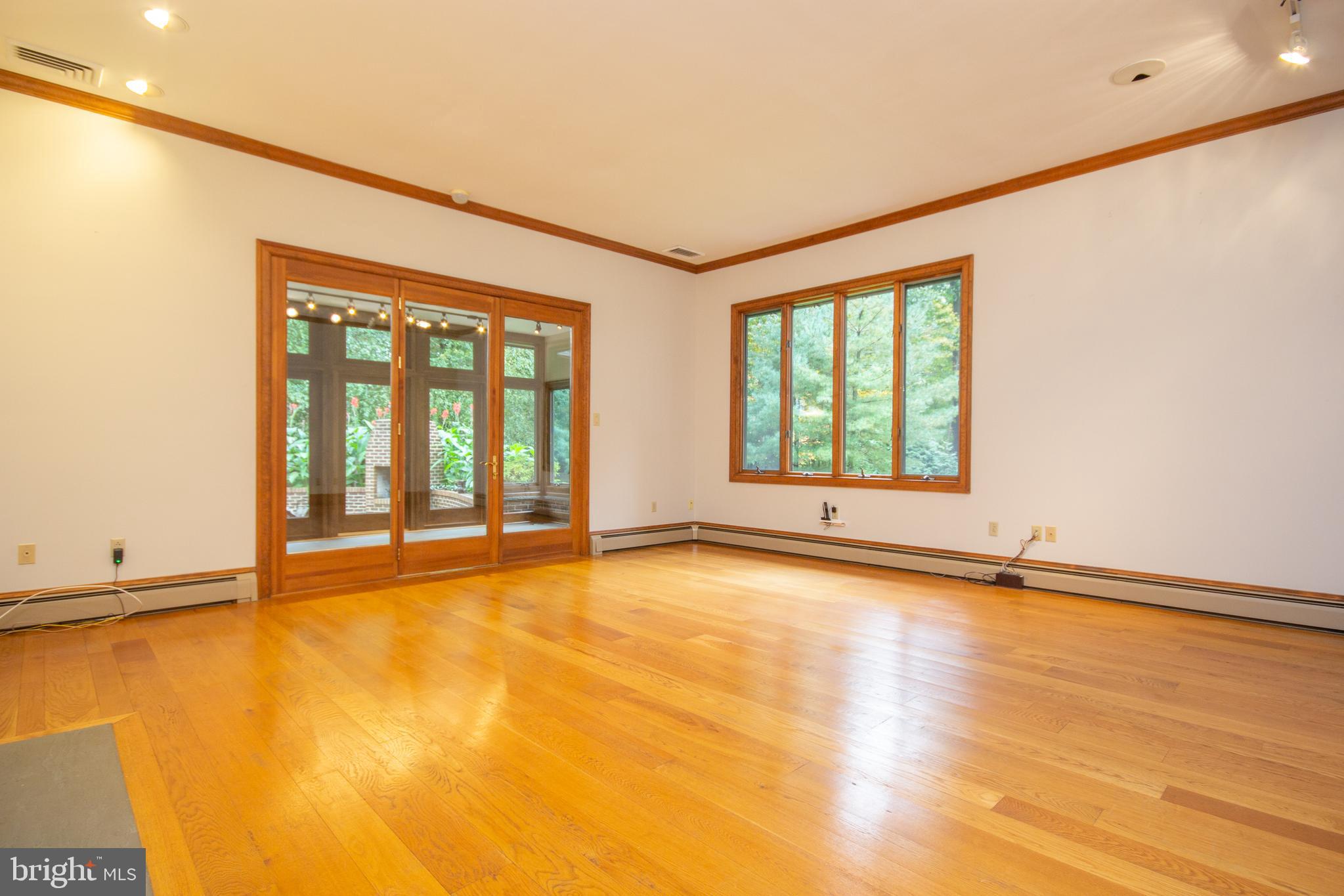 221 Stoopville Road Newtown, PA 18940 - Photo 28 of 60 Living room