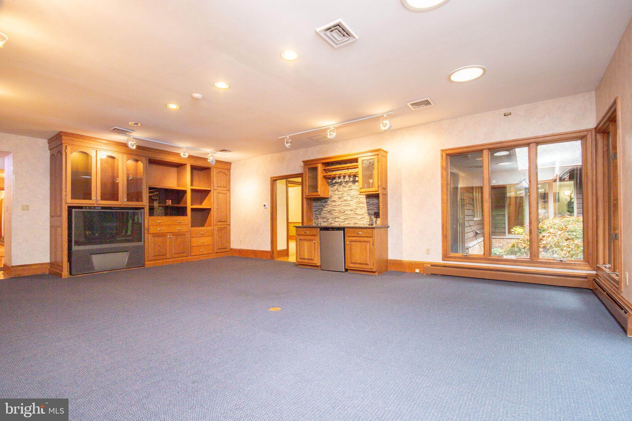 221 Stoopville Road Newtown, PA 18940 - Photo 36 of 60 In Law suite