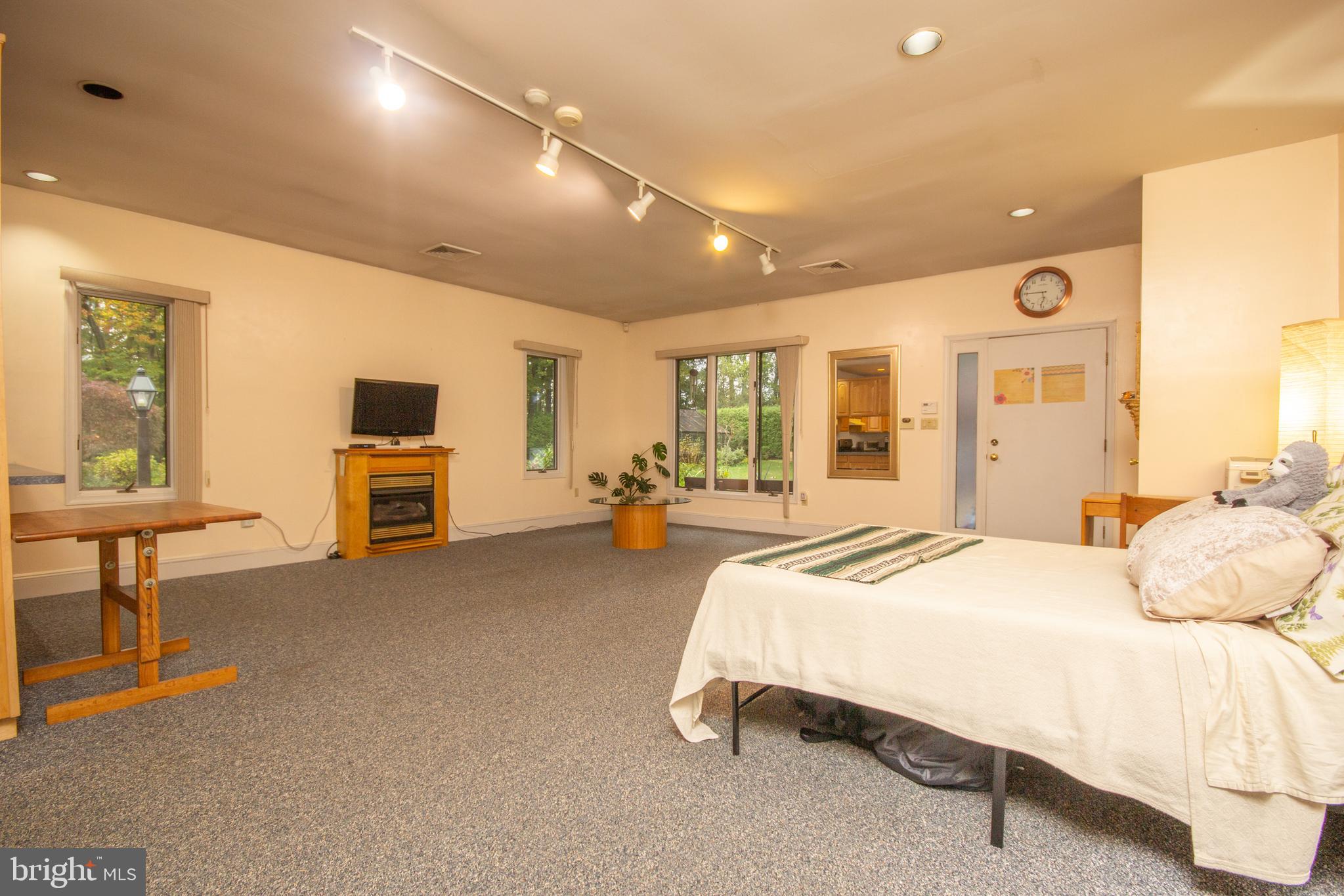221 Stoopville Road Newtown, PA 18940 - Photo 37 of 60 In Law suite