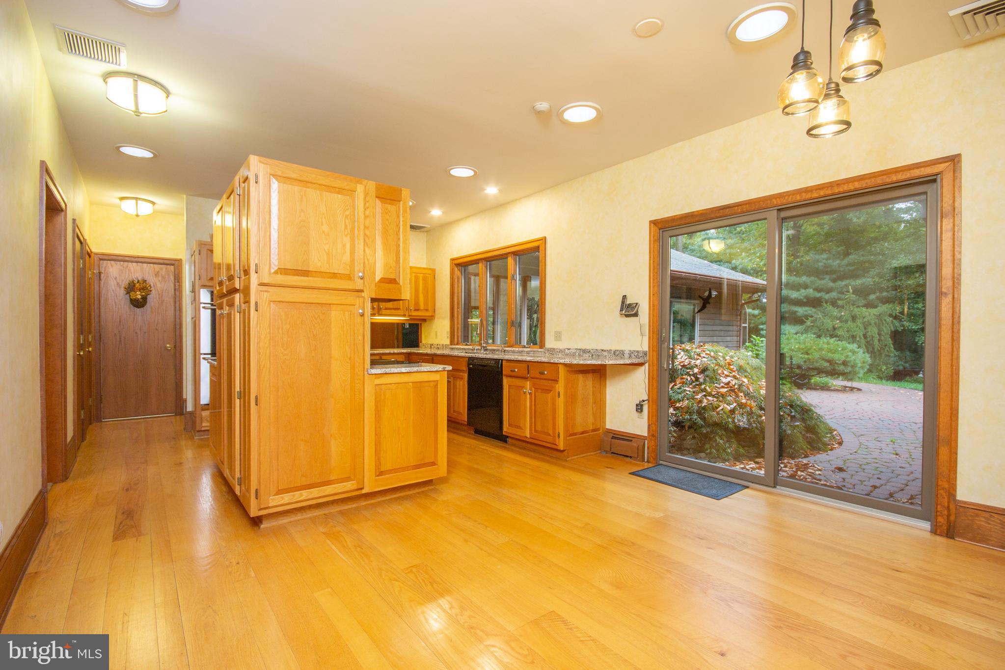 221 Stoopville Road Newtown, PA 18940 - Photo 9 of 60 Breakfast area