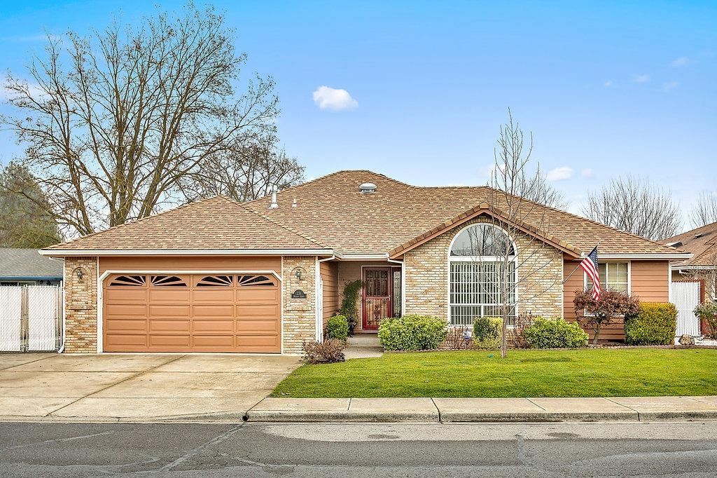 231 Brandon Street Central Point, OR 97502 - Photo 2 of 32 Additional Photo