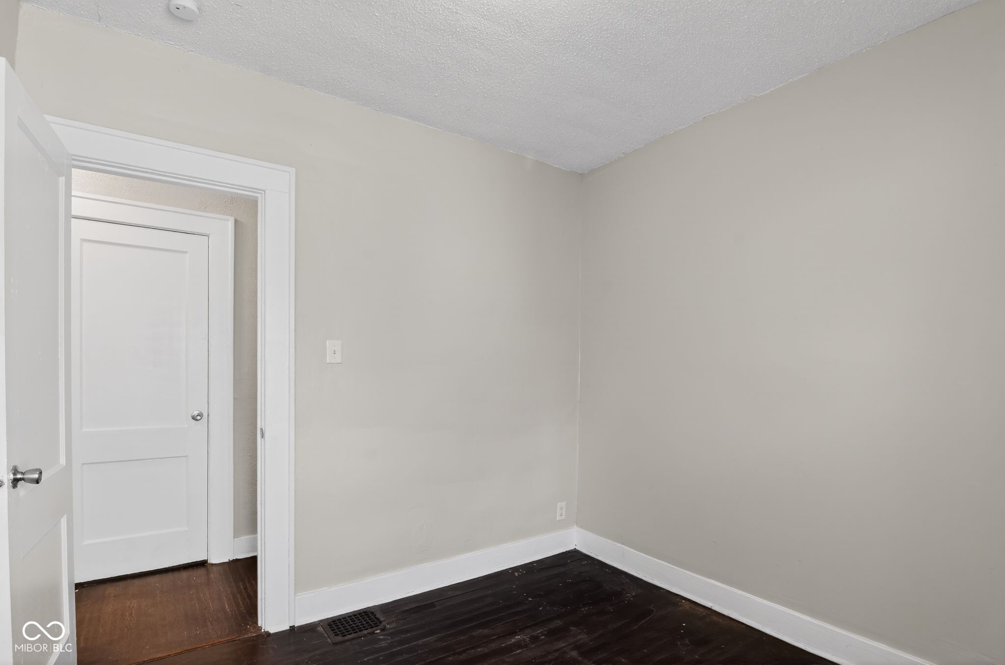 424 Harvard Place Indianapolis, IN 46208 - Photo 21 of 42