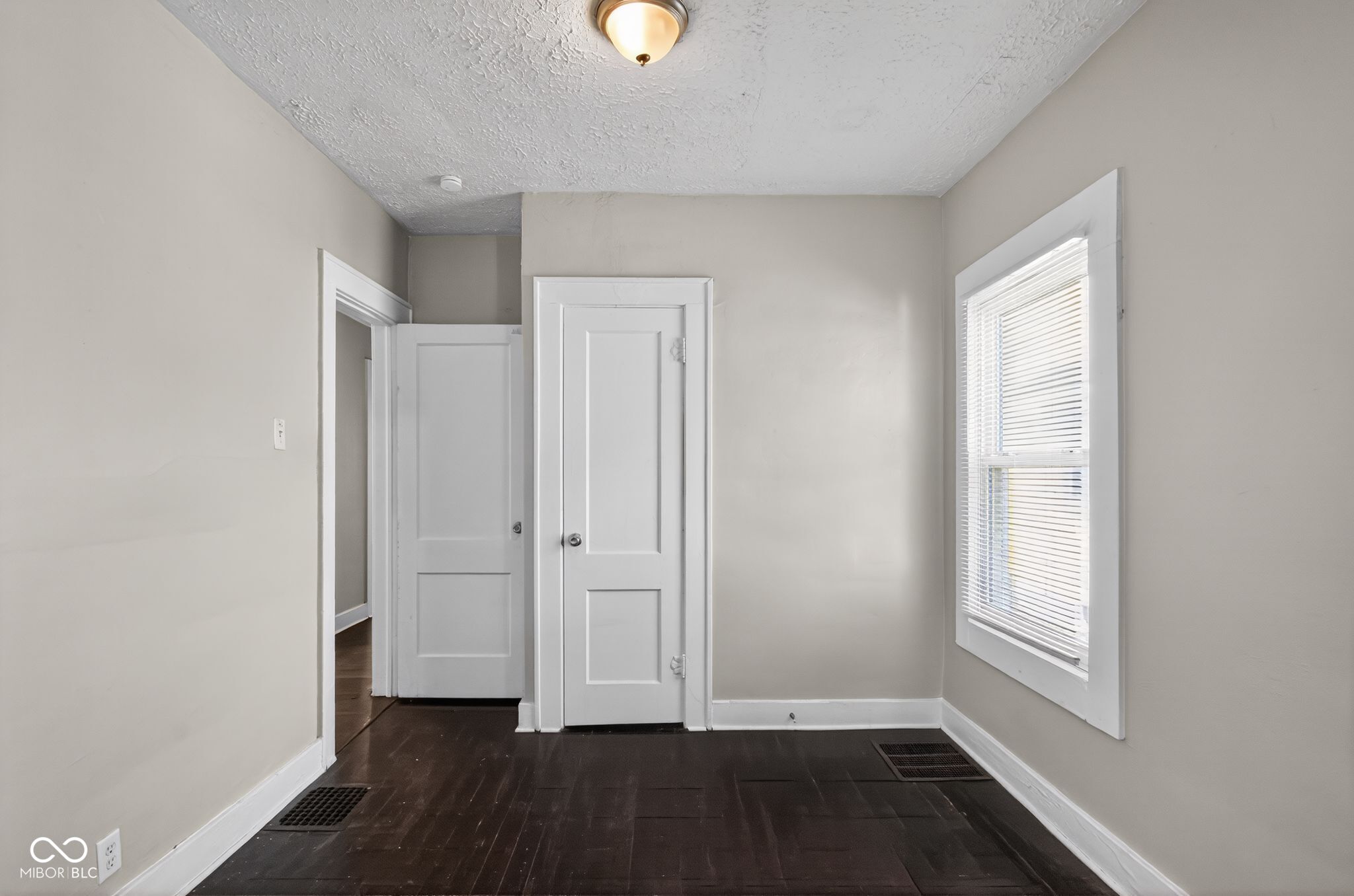 424 Harvard Place Indianapolis, IN 46208 - Photo 27 of 42