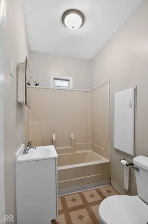 $159,900 | 424 Harvard Place, Indianapolis, IN 46208