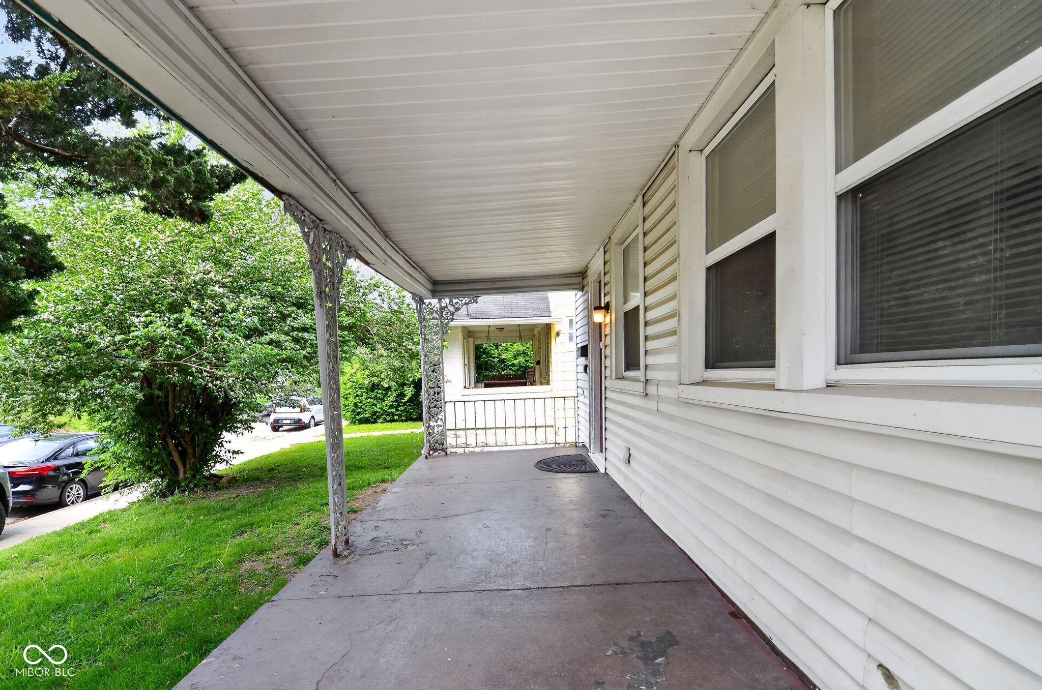 424 Harvard Place Indianapolis, IN 46208 - Photo 3 of 42