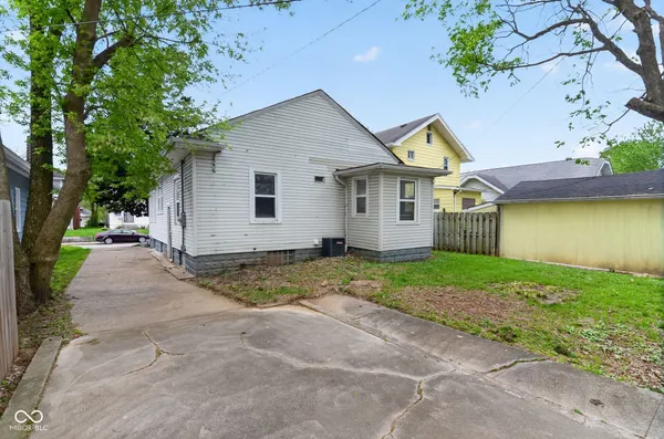 $159,900 | 424 Harvard Place, Indianapolis, IN 46208