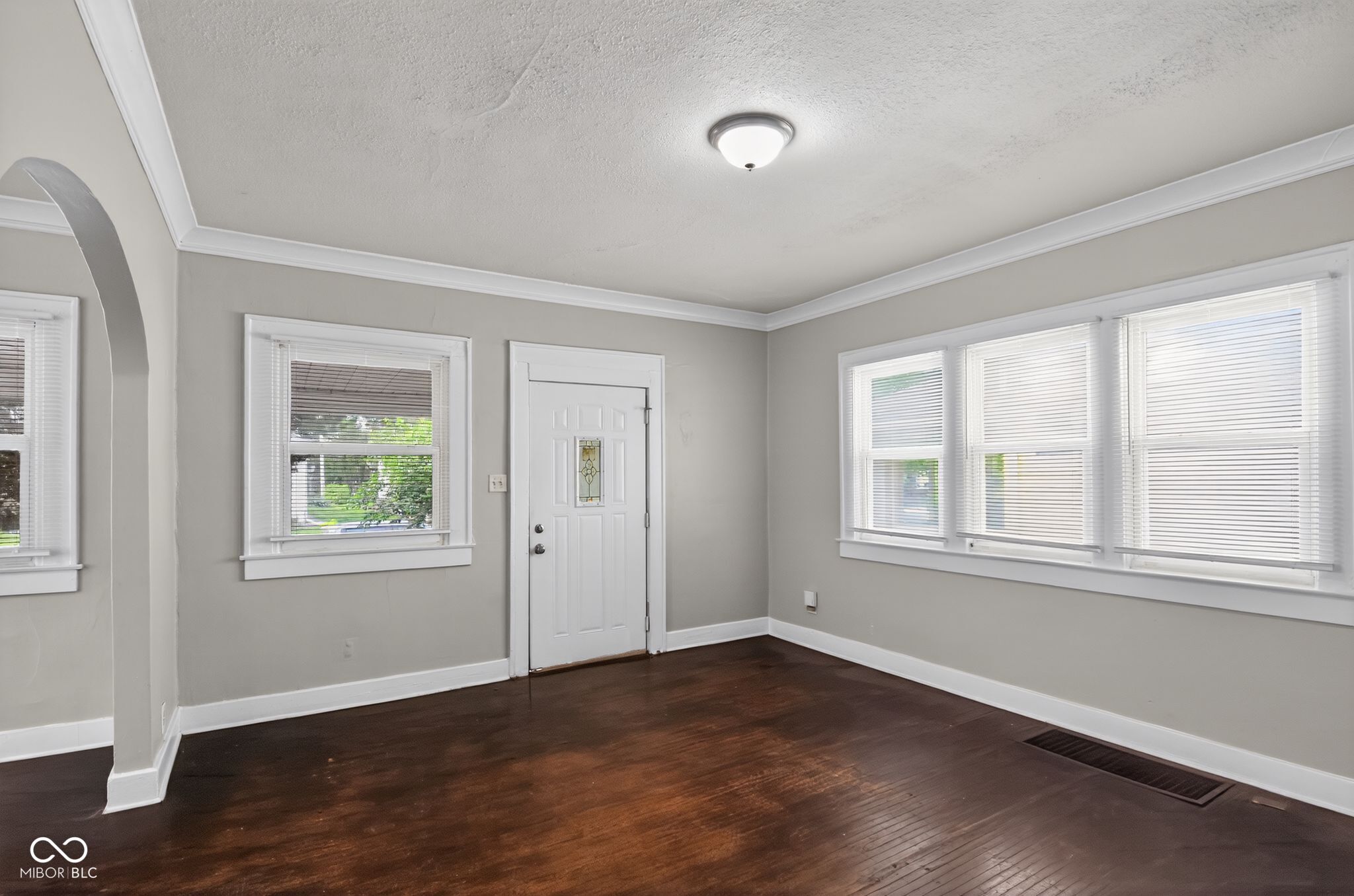 424 Harvard Place Indianapolis, IN 46208 - Photo 10 of 42