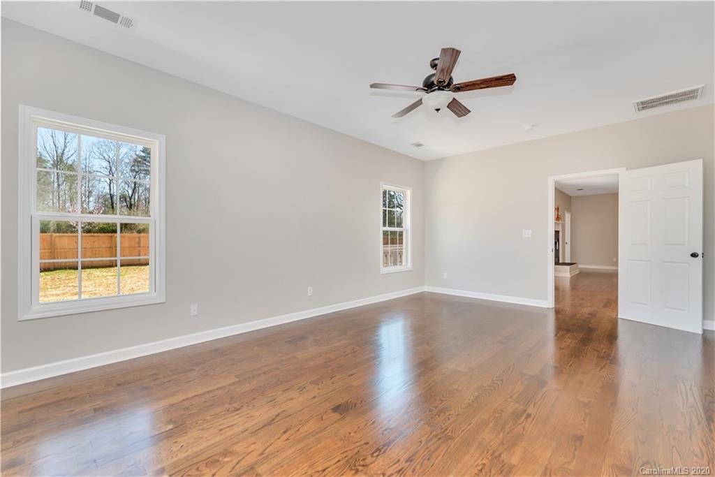 8415 Walkup Road Waxhaw, NC 28173 - Photo 8 of 29 Gallery Image 8