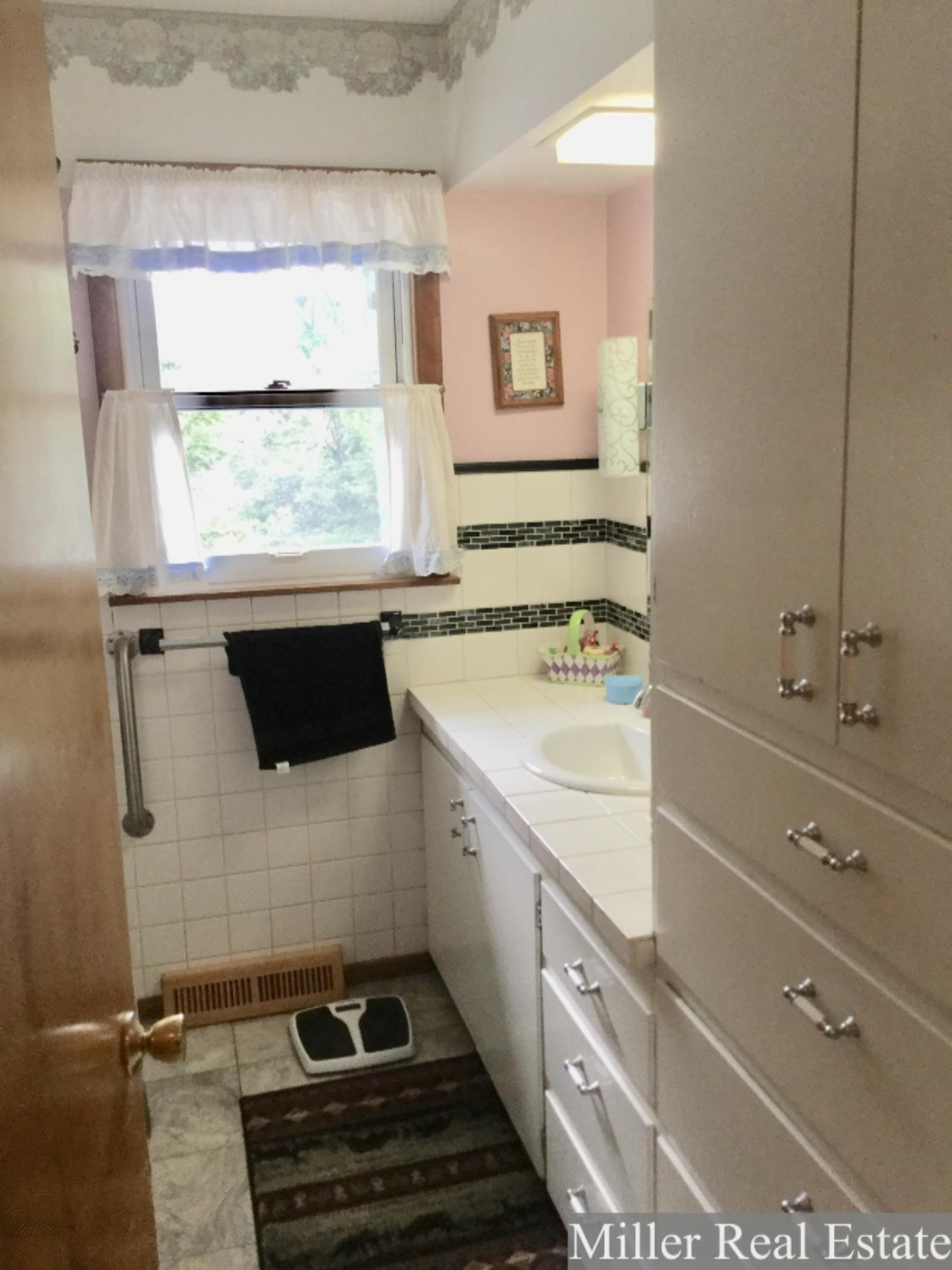 305 Powell Road Hastings, MI 49058 - Photo 8 of 31 Photo Jul 17, 11 32 12