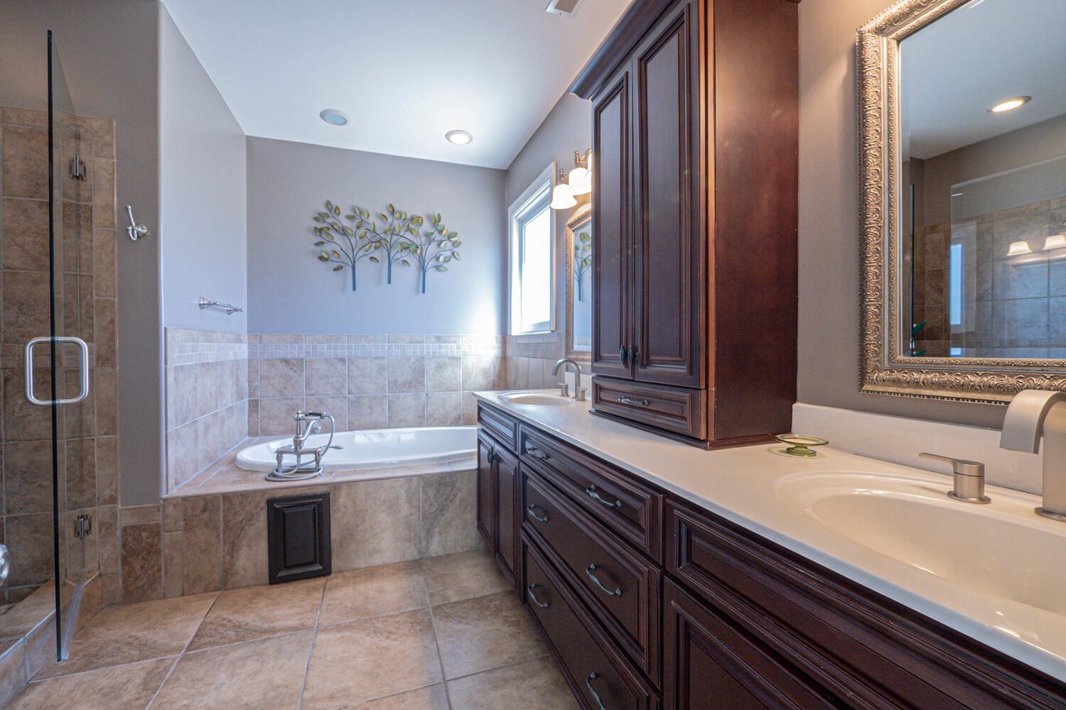 5125 Old Harding Road Franklin, TN 37064 - Photo 24 of 50 a bathroom with a double vanity sink mirror and bathtub